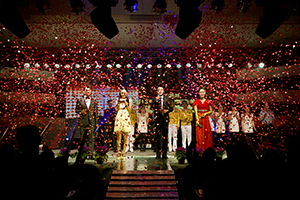 ×ðÁú¶¶È¦¹ÙÍø¿Æ¼¼2013Äê¶ÈÓÅÒìÓÅÒìÔ±¹¤°ä½±ÒÇʽ¾ÙÐÐ